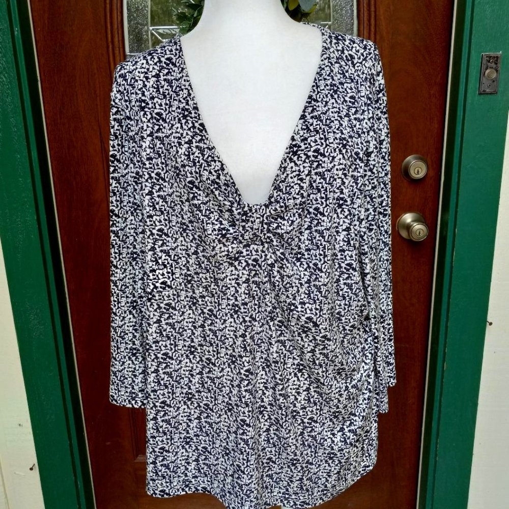 Covington Women's Long Sleeve Black/White Paisley Top Size 20-22W